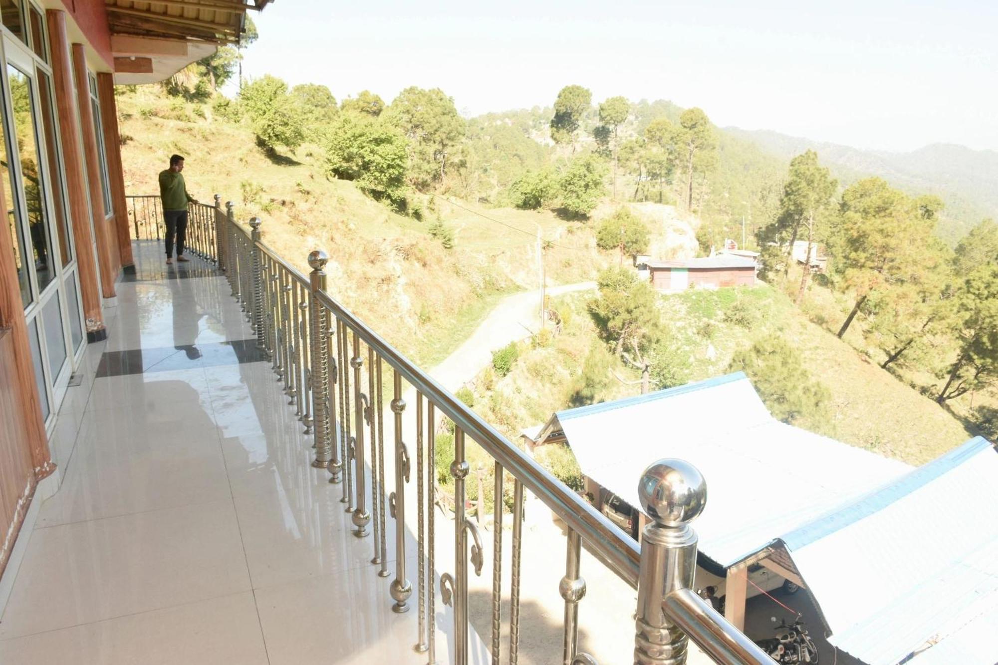 Dwarika Hotel Dwarahat Exterior photo