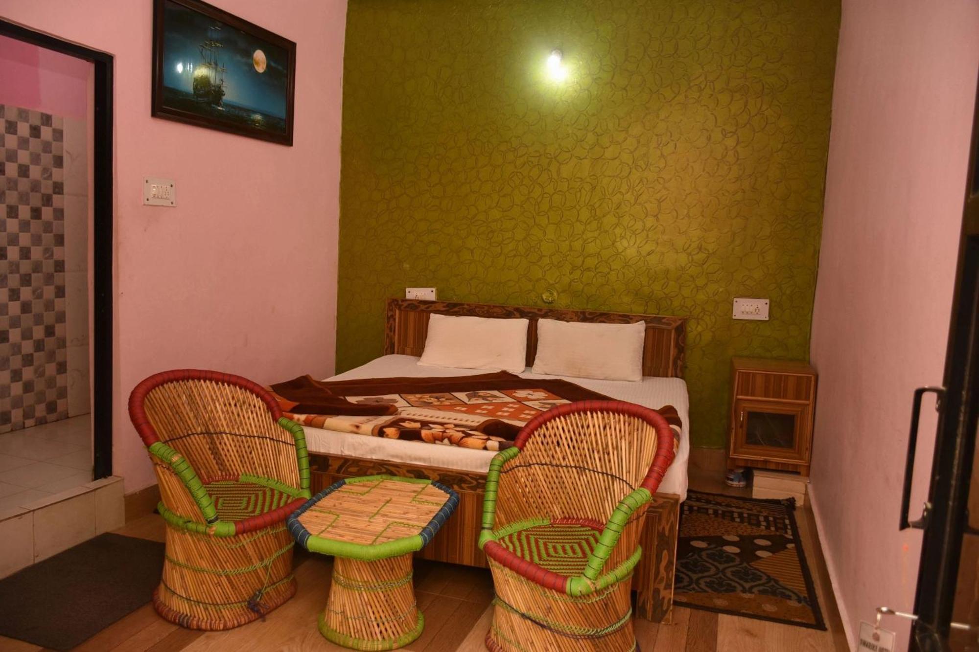 Dwarika Hotel Dwarahat Exterior photo
