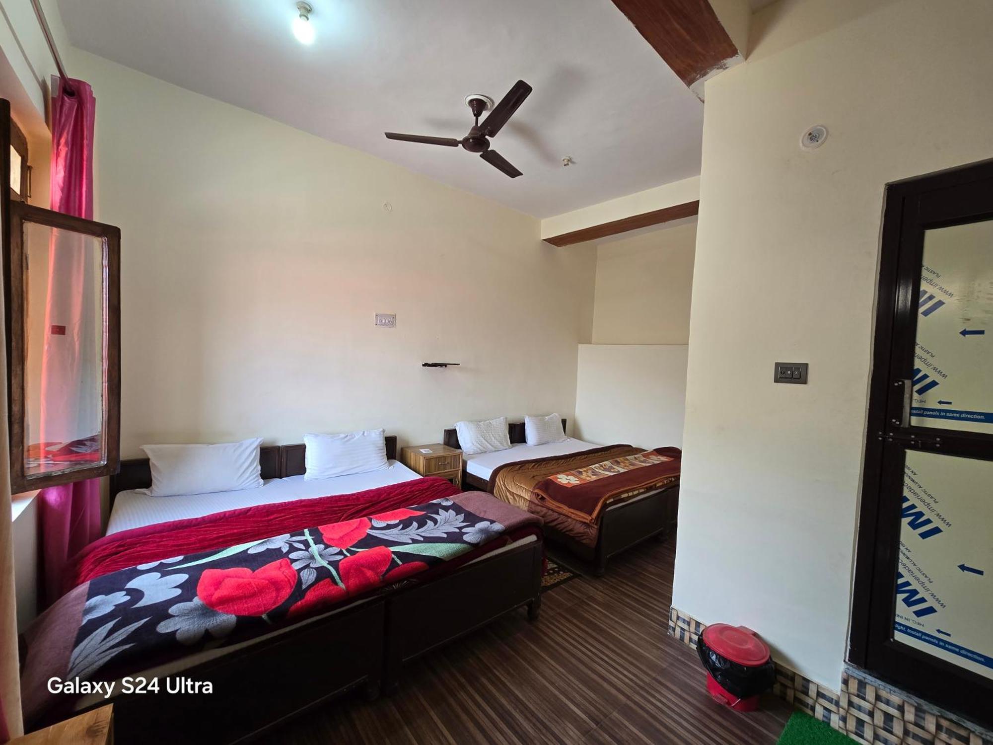 Dwarika Hotel Dwarahat Room photo